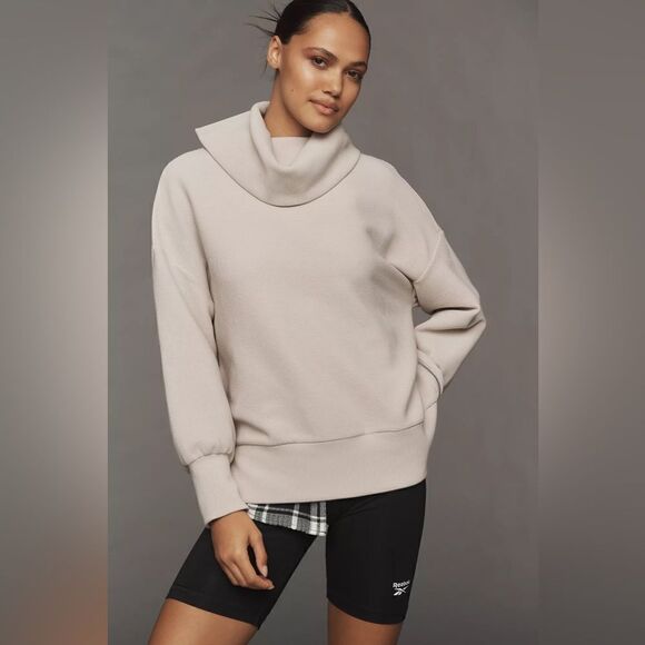 Varley Tops - Varley Milton Turtleneck Sweatshirt size Medium